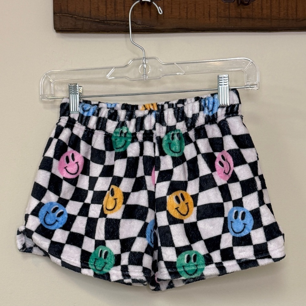 Iscream: Girls Black & White Checker Smiley Plush Pajama Shorts, L (14)